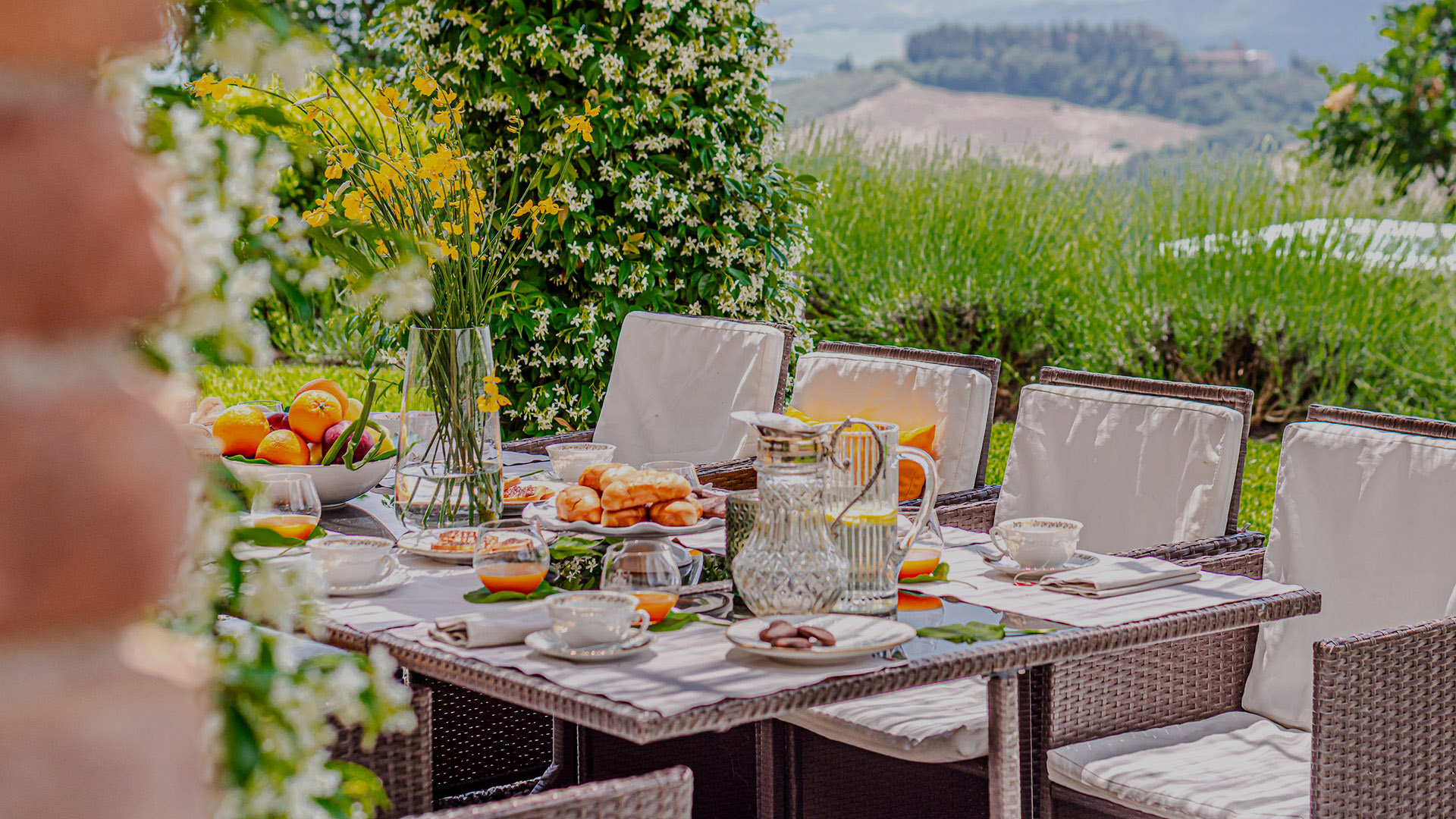 Home - Château La Siroque farmhouse and winery boutique in Tuscany